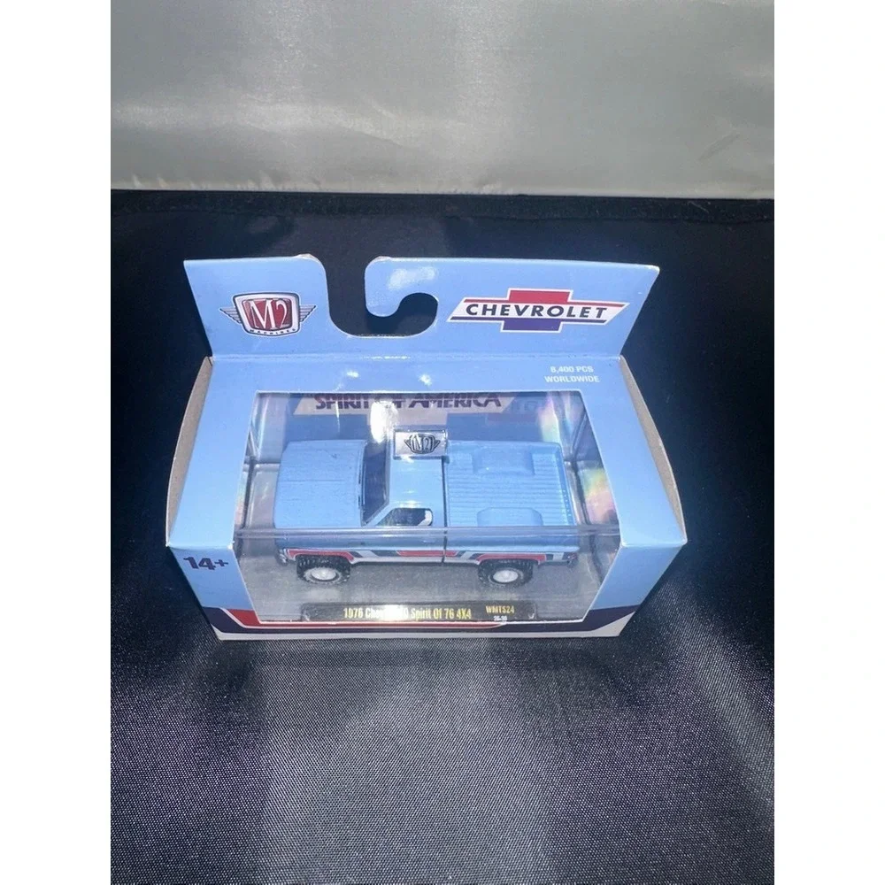 M2 Machines 1976 Chevrolet K-10 4X4 Spirit of 76 Blue 1:64 Diecast Truck 32500